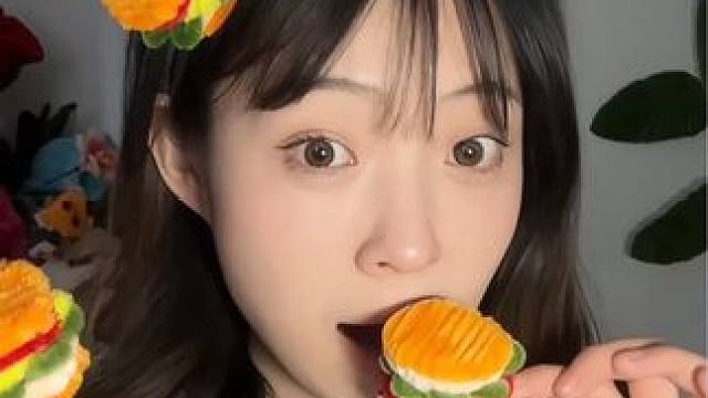 一分钟学会可爱汉堡发夹！！#手工diy #扭扭棒 #这是春日look天花板吧