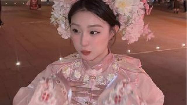 拍了一天的手势舞 最后还是选了破功版hh
#甜甜的手势舞 #簪花