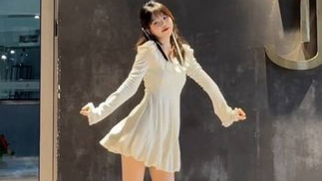 星星和莹莹 #浅跳一下 #甜妹 #甜甜的舞蹈