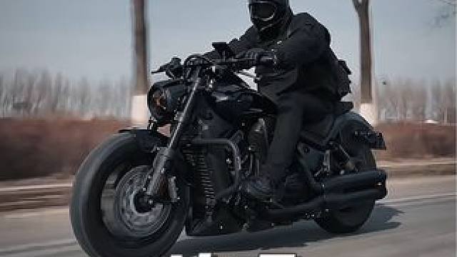 帅吗，不帅也不删
#创作灵感 #黑旗500 #机车 #复古机车 #复古摩托