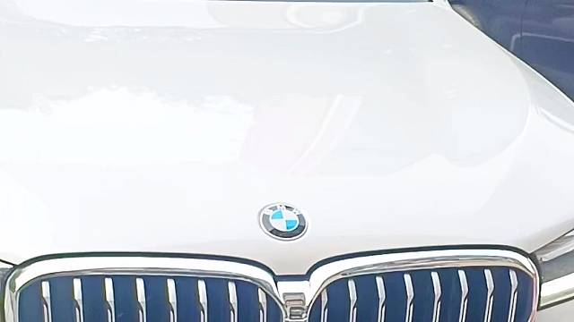 宝马525Li安装防拆抗屏蔽GPS定位防盗系统，开启屏蔽器自动锁车，换卡、抠卡、干扰锁车报警到手机。