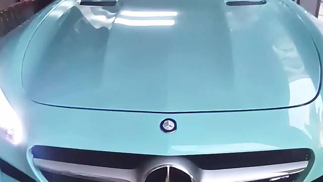 奔驰超跑GT安装防拆抗屏蔽GPS定位防盗系统，开启屏蔽器自动锁车，换卡、抠卡、干扰锁车报警到手机。嵌