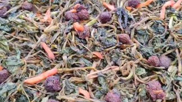 一份劳动一份收获，农村到处都是宝，纯天然野生鱼腥草。