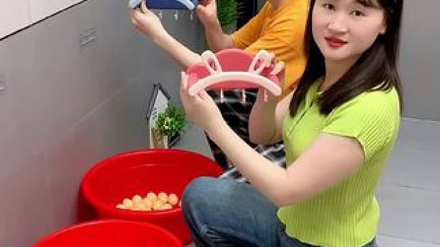 #兔耳脸盆架  可以收纳多个脸盆，家里的鞋刷都可以挂上去，还不占空间#免打孔  #小兔脸盆置物架