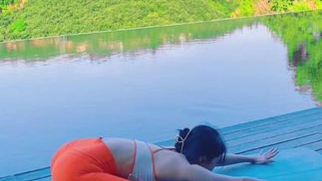 如果你能用这个动作锻炼20次，你就会发现#全身都紧致了