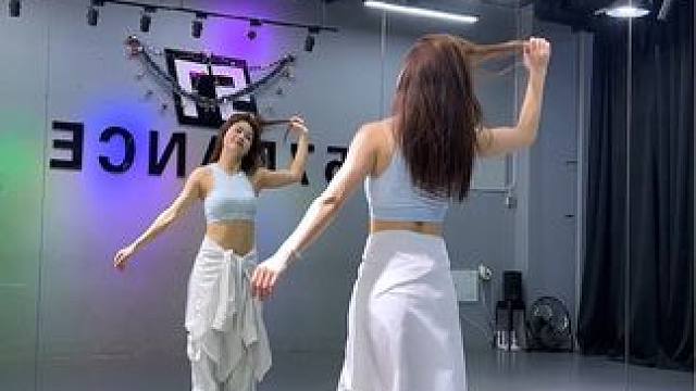 “尽全力去开心才是生活的全部意义”#diamond #零基础学舞蹈 #慢动作 #翻跳 #角美57舞蹈