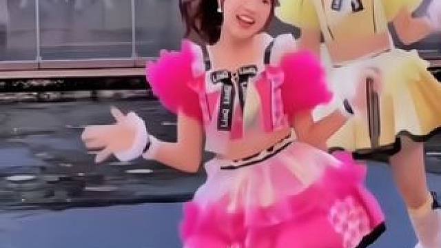 #日本女生 挑战 #张元英转圈 #演出现场 @夏至果叮 其他现场角度