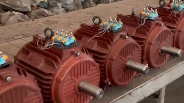 成功需要付出努力和时间，没有捷径可走，相信自己的能力。