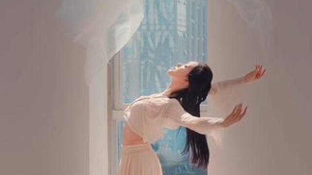 你的眼中 明暗交杂 一笑生花#即兴 #舞蹈 #起风了