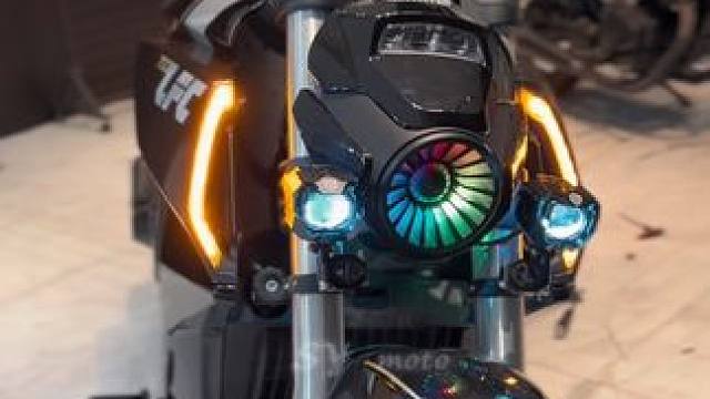 “音乐一响，自由登场”
#摩托车 #机车 #机车摄影 #摩托车改装 #复古摩托