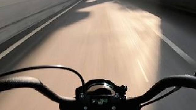 当丁达尔效应发生时，光便有了形状#丁达尔效应 #南京 #哈雷 #第一视角