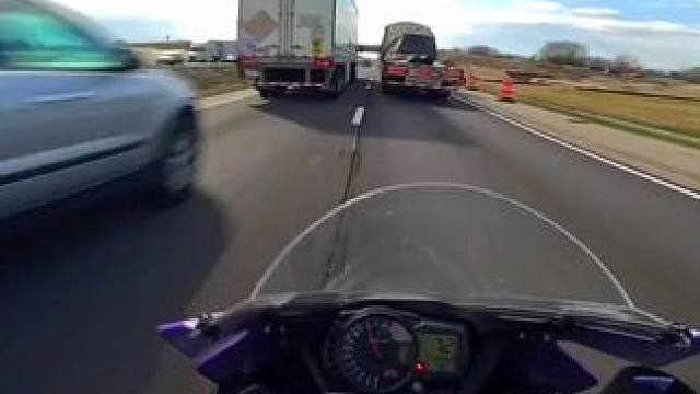 #摩托车领航计划 追风少年玩八字 还得看GSX小伙！#机车