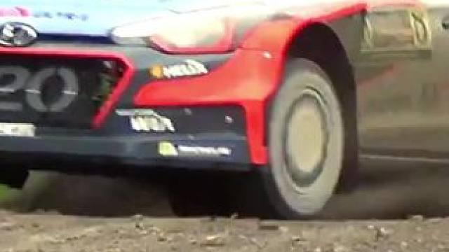 领略极限漂移的刺激，感受贴近地面飞行的快感，这是让人热血沸腾的30秒#wrc拉力赛