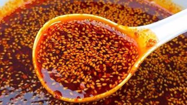 油泼辣子学会这样做，香辣过瘾，拌麻辣烫，凉拌菜，拌面，真的是太香了#油泼辣子