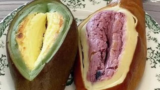 馅料爆多的手作碱水面包，外面的碱水皮越嚼越香内馅也是安家干酪丝滑细腻#碱水面包 #碱水包 #早餐吃什