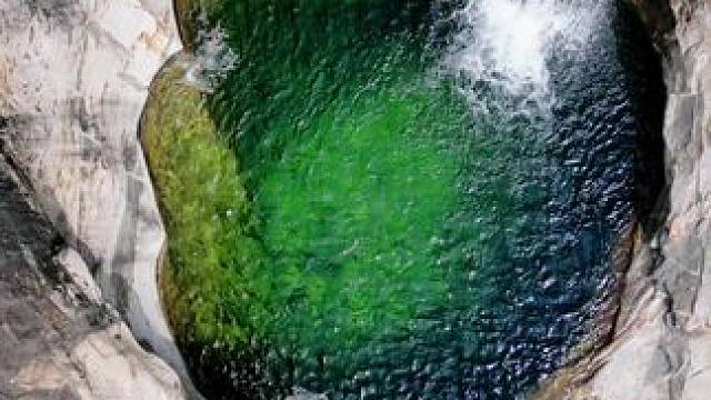 伏牛山把最美的水景给了南召！#神奇的大自然 #清澈见底的水 #旅行推荐官 #户外 #治愈系风景