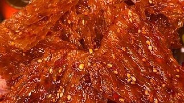 又香又辣的魔鬼辣豆筋！劲道又好吃！#一口吃回童年 #童年大辣片 #好吃到停不下来