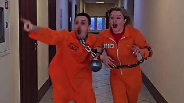 用美甲居然还可以开锁，这操作简直太厉害了！#看一遍笑一遍 #万万没想到 #意想不到的结局 #这操作都