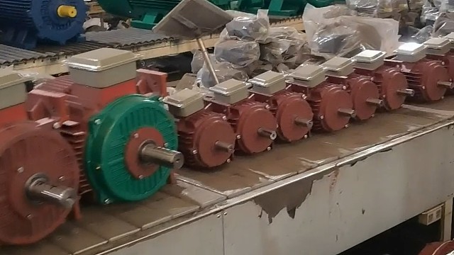 去相信美好的东西，相信他人的善意，这些美好越相信就越接近。