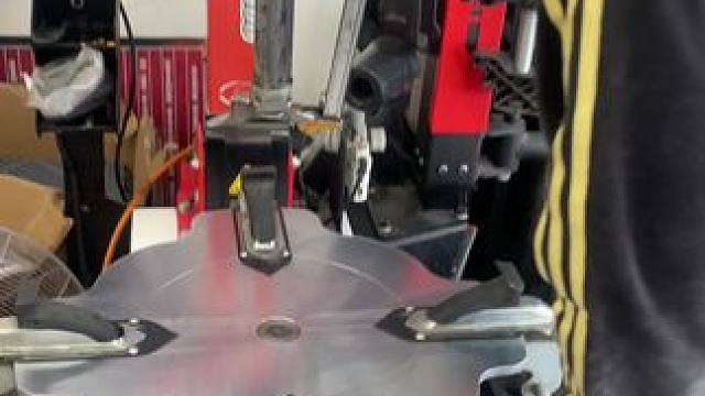 #专业维修保养 #机油保养 #撸车日常 今年特别的忙碌，要干活的好大哥没，请预约