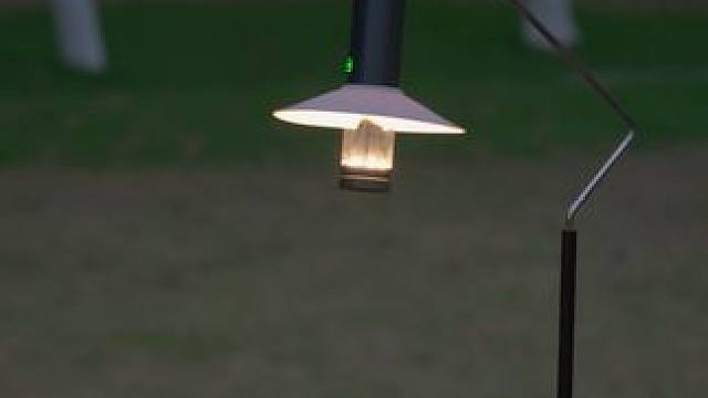 铝合金的外壳，三种灯光模式，还带了灯罩#强光手电筒 #户外照明 #露营灯 #氛围灯 #户外灯