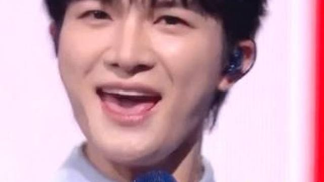 周深2024杀疯了！连出四首“大爆曲”，网友；这得霸屏全国一整年！ #周深  #浮光  #小美满  