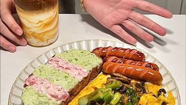 沉浸式做早餐｜牛油果草莓双拼奶酪欧包➕花生拿铁#vlog日常 #早餐 #一人食记