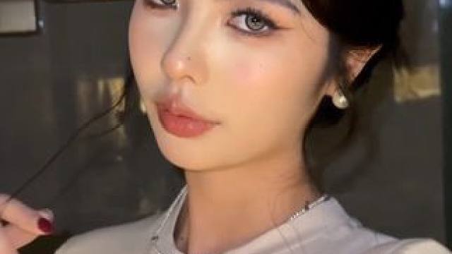 徒手画出毛流感爆棚的野生眉！今天也是手艺人
#画眉教程 #野生眉 #美妆 #分享妆容