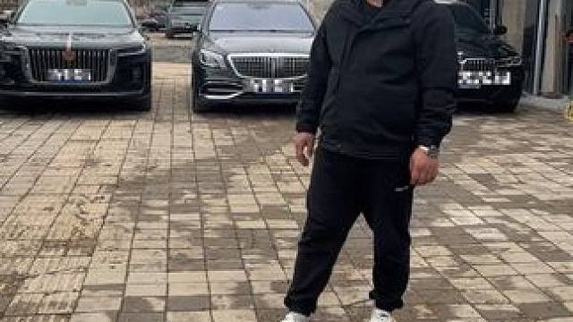 龙争虎斗彼岸花
叶县给你一个家#婚车