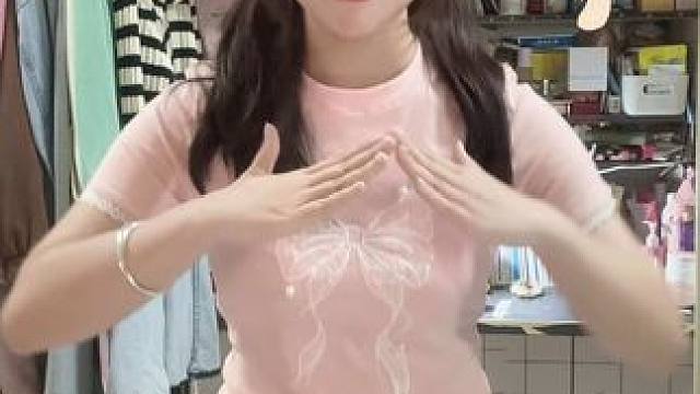 赶一波末班车#活跃账号 #甜甜的手势舞