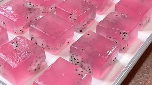 孩子喜欢吃果冻，聪明的妈妈都不会出去买#一学就会的小甜品 #自制果冻
