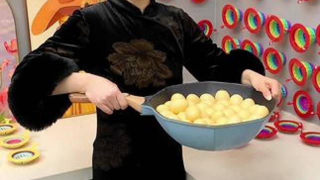 别告诉我你家到现在都还没有这个#小怪物彩虹过滤网  ，用了才知道是真的好#七彩小怪过滤网