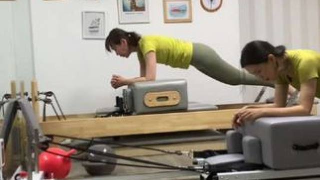 60分钟普拉提核心床让你5分钟看完，喜欢记得点赞收藏哦，喜欢口令讲解版的亲们，下方评论区留言告诉我哦