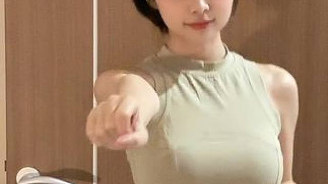 摇一摇#短发女孩 #日常摇一摇 #娃娃脸女孩