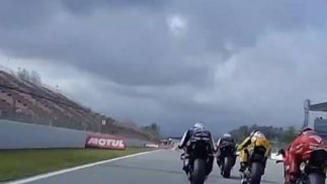 #wsbk 这是谁的部将太猛了#摩托车比赛 #赛道 #第一视角