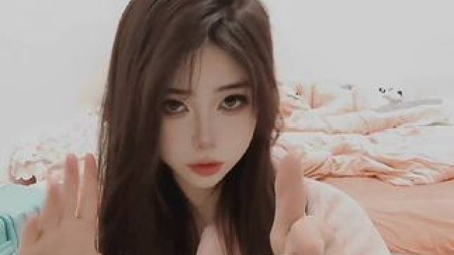 睡觉前，浅浅更新一下下手势舞。#手势舞 #今天长这样 #睡觉啦