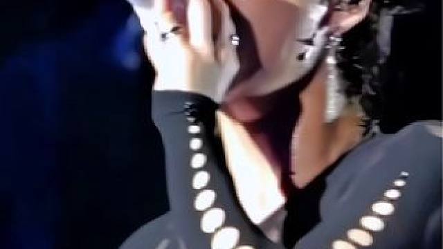 明知会淋雨，也会义无反顾的走向你的身边❤️ #周震南 #周震南音乐节 #汕头狮潮音乐节