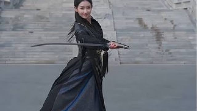 身轻唯一剑 江湖又十年#踢剑变装#舞剑#又美又飒#女侠