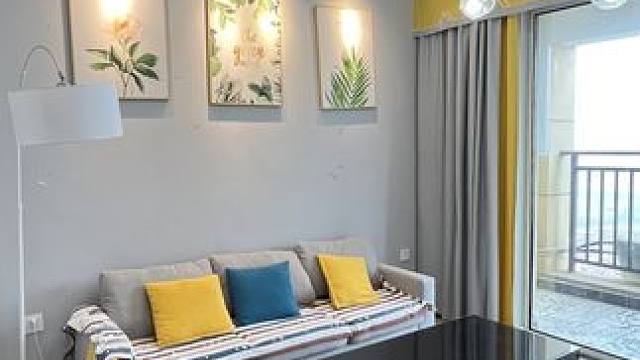 喜欢湖景房的宝贝看过来 只要2k#武汉租房 #今日优质房源实景拍摄 #精装全配拎包入住 #地铁口的房