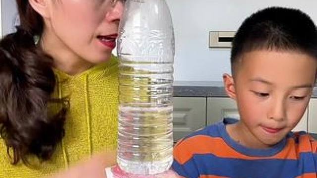 我感觉哪里有点不对劲，但又没想明白是哪里不对劲，大家快帮我想想#万万没想到 #亲子互动 #母子日常