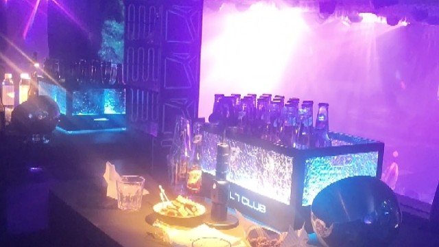 路过酒吧放松一下心情