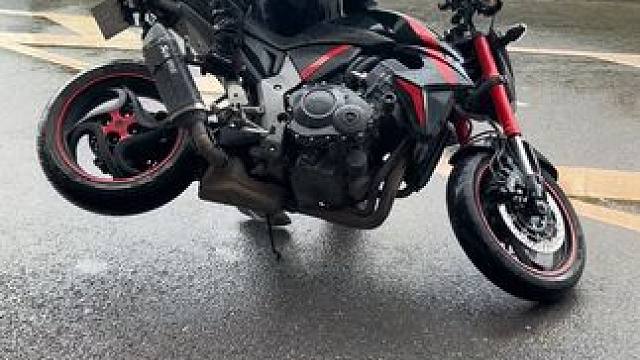 这是不怕交警的原因吗