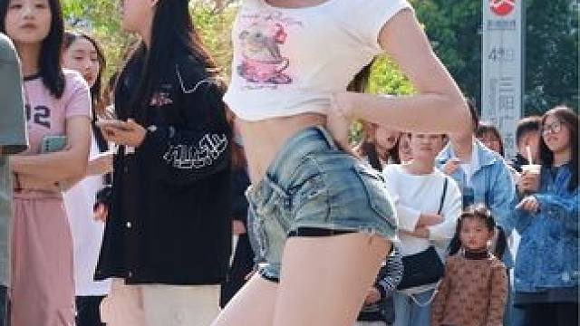 超级满意自己现在的马甲线#恋爱告急 #随机舞蹈 #直拍 #户外舞蹈