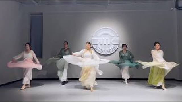 做那个会发光的自己叭～#春颂 #国风爵士 #庆容编舞 #春颂舞蹈 #福州jmc流行舞培训