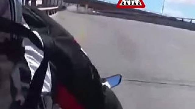 后面老哥开车真凶#机车