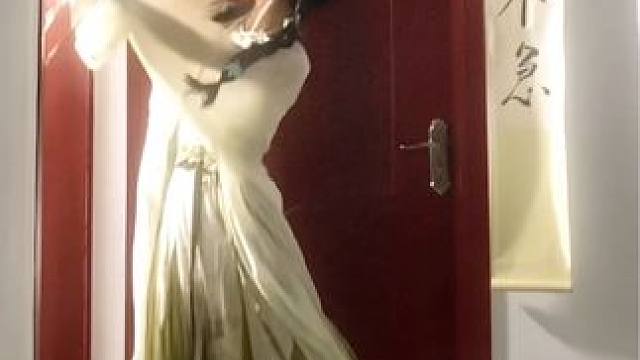 像柳叶儿一般！！！！#古典舞 #春天穿汉服去赏花呀 #怎叹