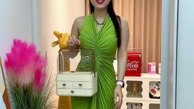 巨能装，有了它桌面再也不会乱糟糟了，口红也不怕找不到#化妆品收纳盒 #化妆品收纳#平价好物