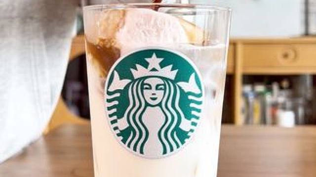 冰激凌拿铁 这杯我先干了！#今天你喝咖啡了吗 #快艾特你的咖啡搭子 #咖啡 #谁懂啊真的很好喝 #做