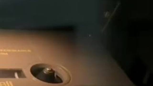 “这不是一个问题，也不需要你的回答。”