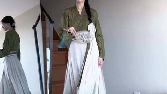 梨花香还是我香#穿搭 #氛围感 #ootd #变装 #新中式